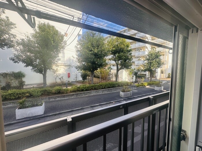 物件内観写真22　(室内からの展望)