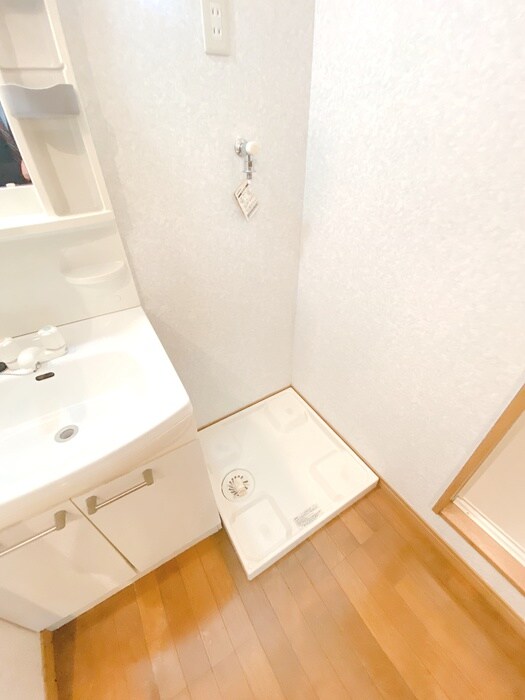 物件内観写真17　(洗濯機置場)