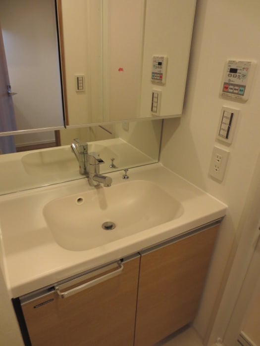 物件内観写真11　(洗面)