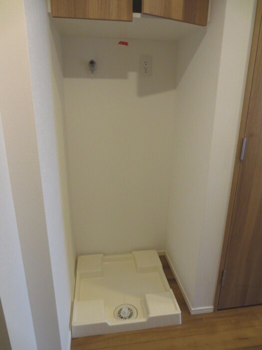 物件内観写真14　(洗濯機置場)