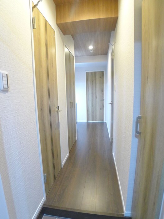 物件内観写真17　(廊下)