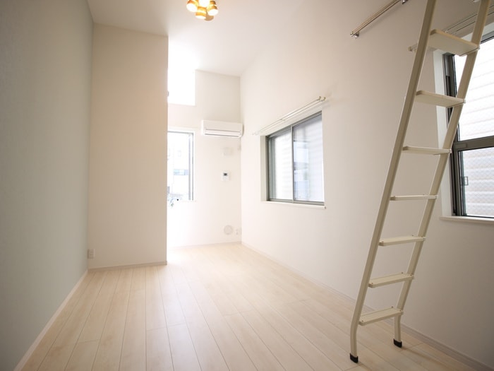 物件内観写真17　(室内からの展望)