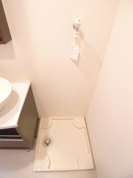 物件内観写真15　(洗濯機置場)