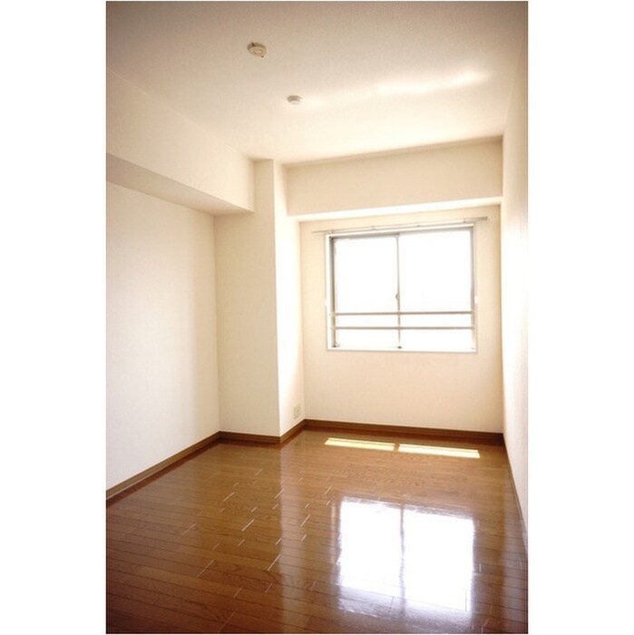 物件内観写真4　(居室)