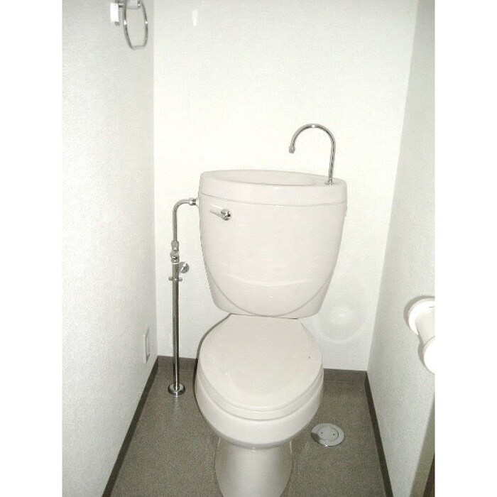 物件内観写真8　(トイレ)