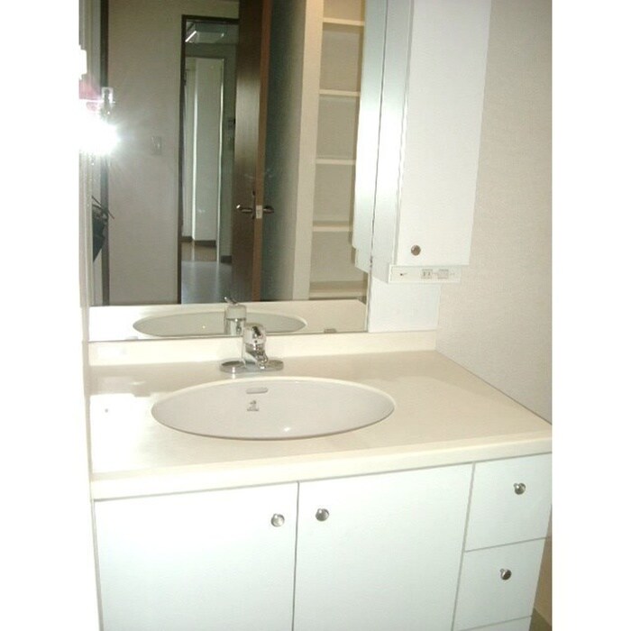 物件内観写真9　(洗面)