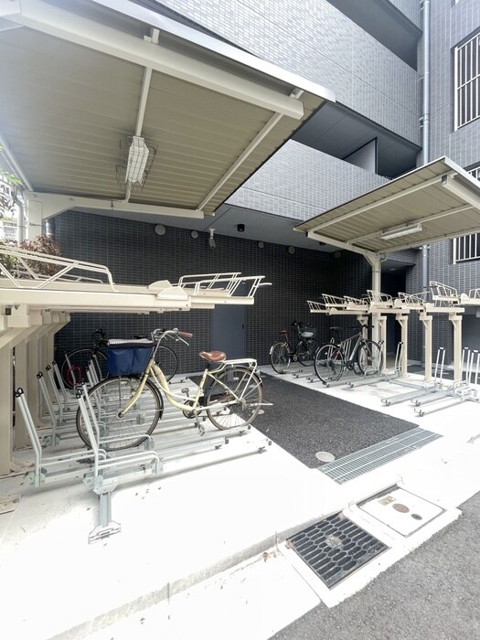 物件外観写真6　(駐輪場)