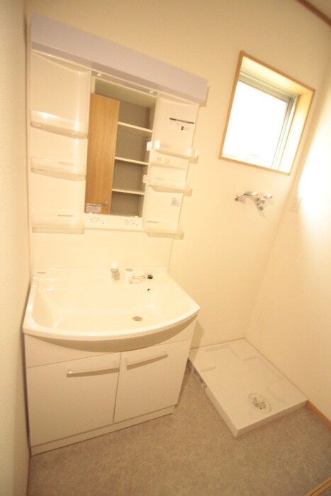 物件内観写真16　(洗面)