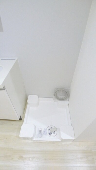 物件内観写真12　(洗濯機置場)