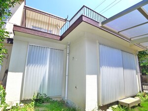 勝小前テラスハウス外観写真