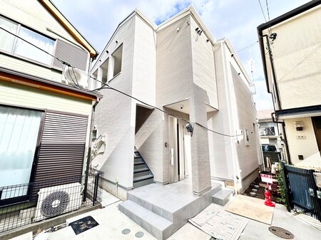 セレッソコート白楽外観写真