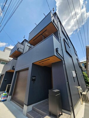 ﾌﾟﾗｲﾍﾞｰﾄｶﾞﾚｰｼﾞﾊｳｽ石神井台B棟外観写真