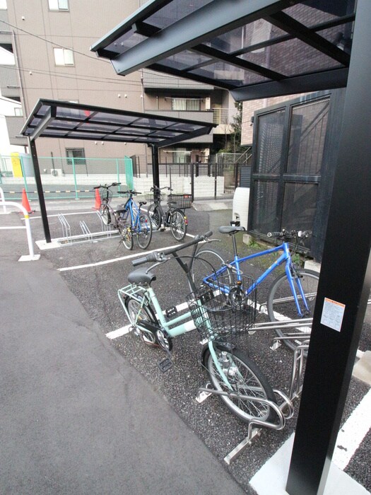 物件外観写真6　(駐輪場)