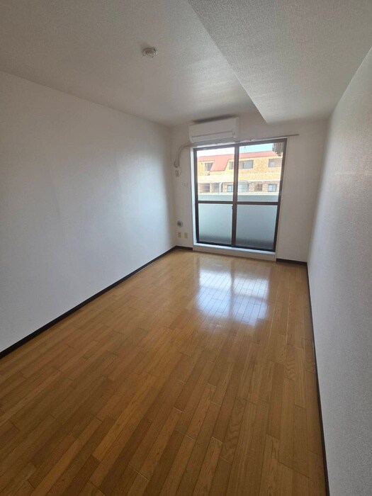 物件内観写真6　(居室)