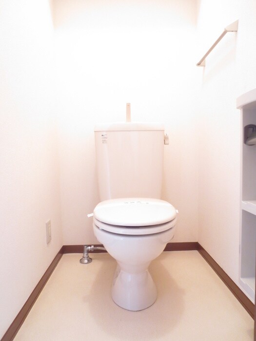 物件内観写真8　(トイレ)