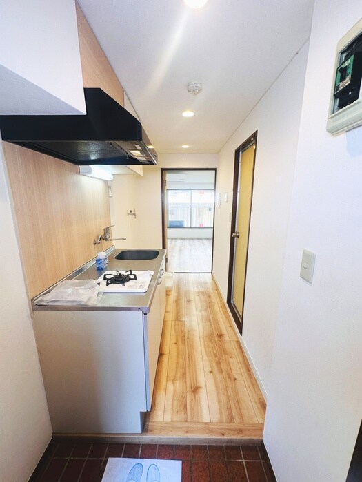 物件内観写真11　(玄関)