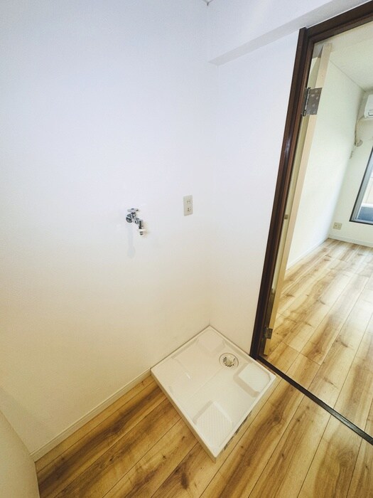 物件内観写真15　(洗濯機置場)