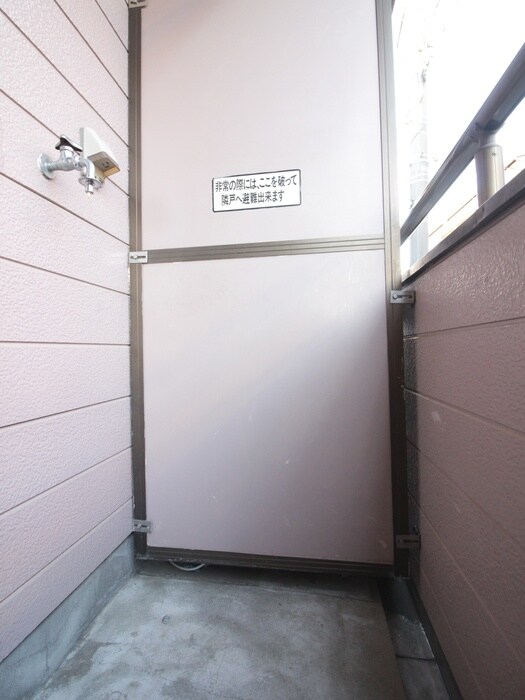 物件内観写真14　(洗濯機置場)