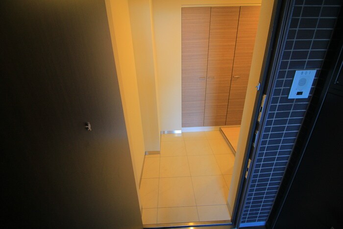 物件内観写真15　(玄関)