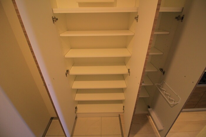 物件内観写真16　(靴箱)