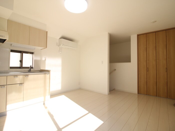 物件内観写真8　(居室)