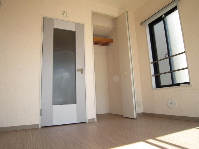 物件内観写真5　(居室)