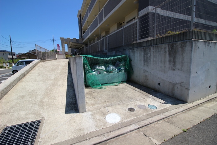 物件外観写真6　(建物設備)