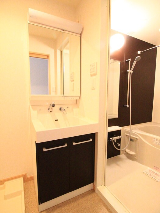 物件内観写真16　(洗面)