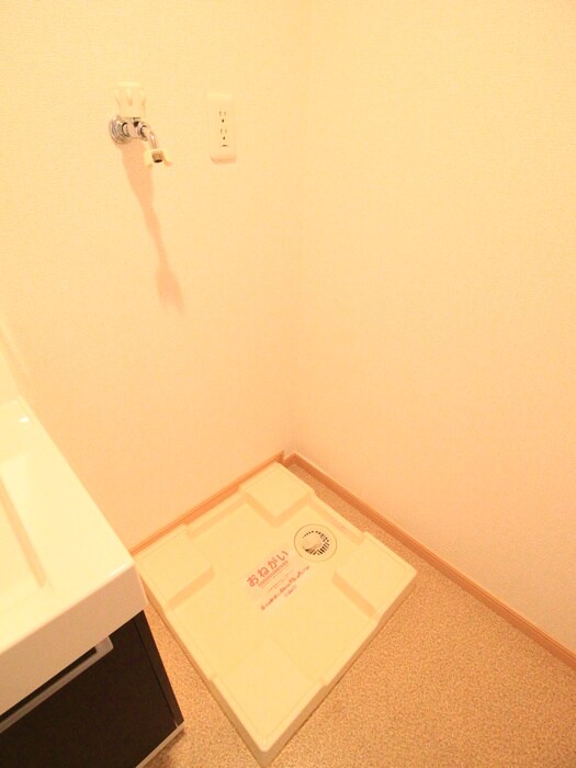 物件内観写真17　(洗濯機置場)