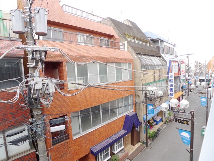 物件内観写真16　(室内からの展望)