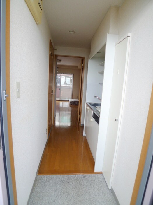 物件内観写真21　(廊下)