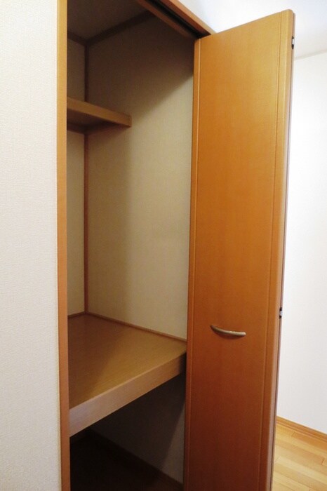 物件内観写真8　(収納)