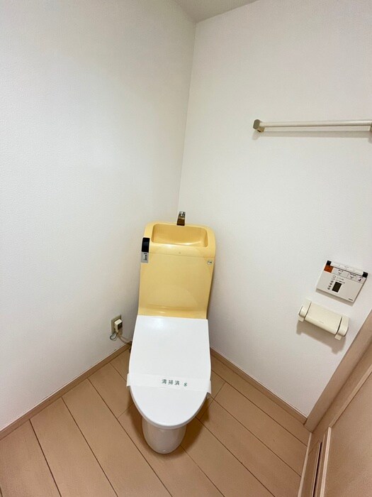 物件内観写真16　(トイレ)