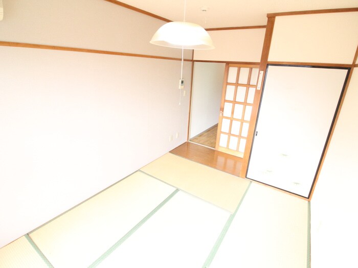 物件内観写真8　(居室)