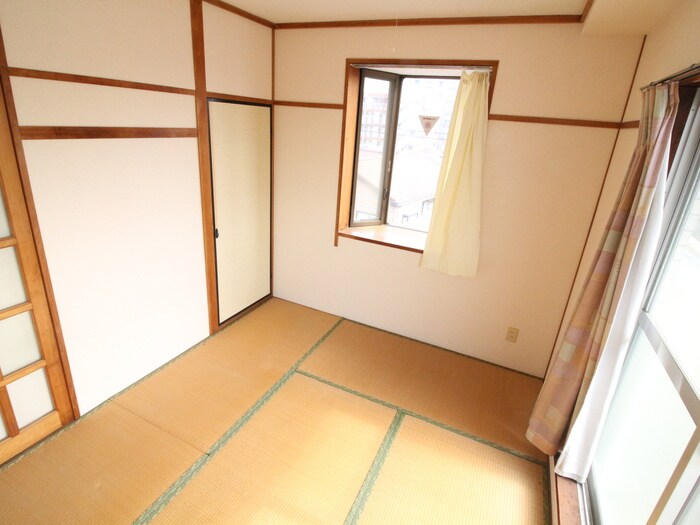 物件内観写真8　(居室)