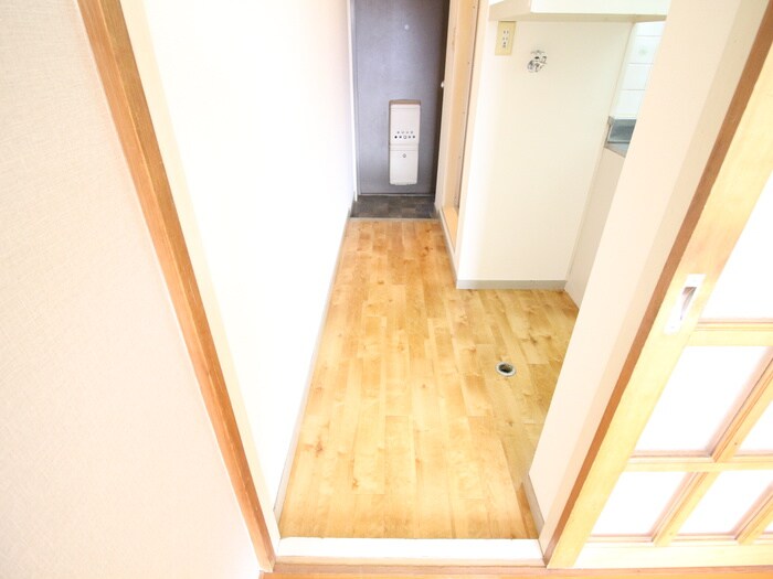 物件内観写真11　(廊下)