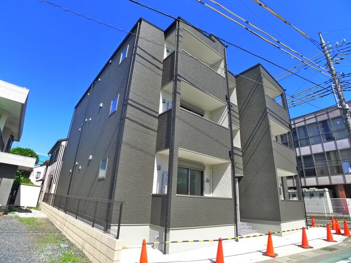 物件外観写真3　(バイク置き場)