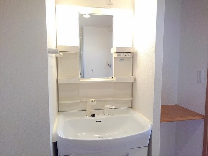 物件内観写真12　(洗面)