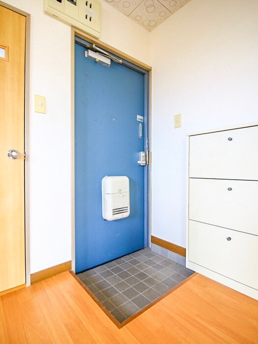 物件内観写真17　(玄関)