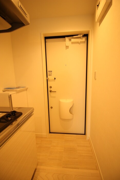 物件内観写真18　(玄関)