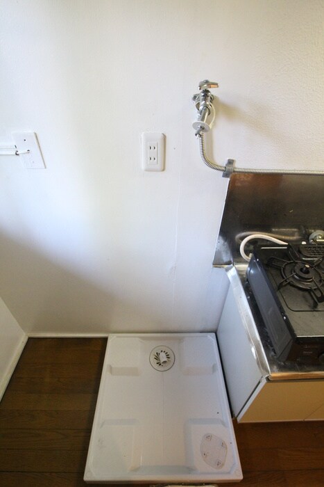 物件内観写真14　(洗濯機置場)