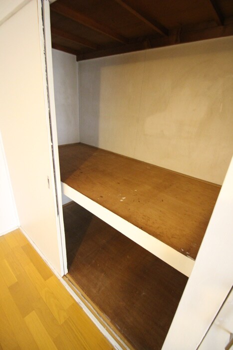 物件内観写真16　(収納)