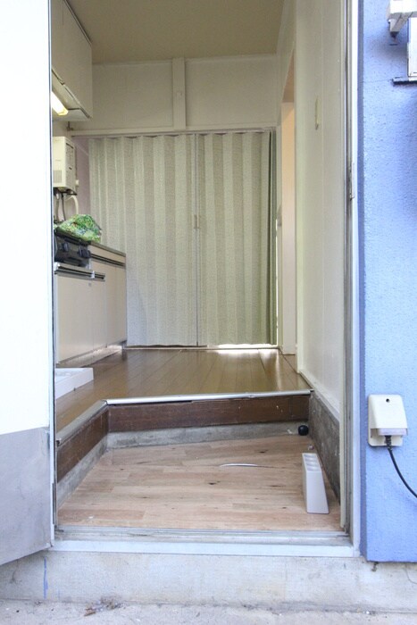 物件内観写真21　(玄関)