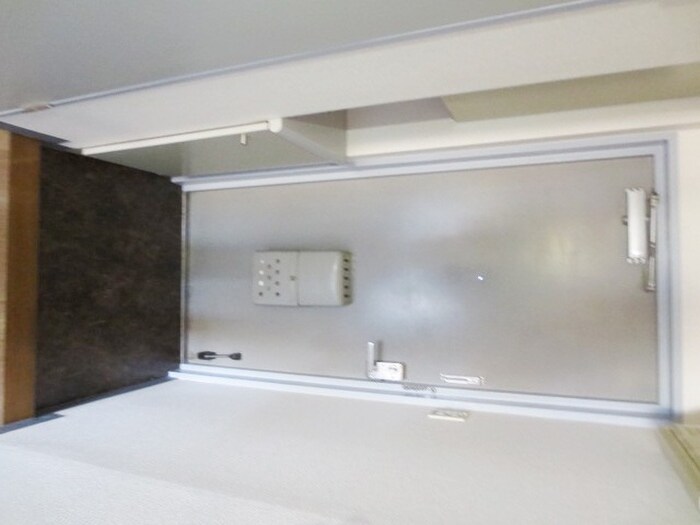 物件内観写真15　(玄関)