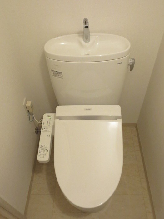 物件内観写真8　(トイレ)