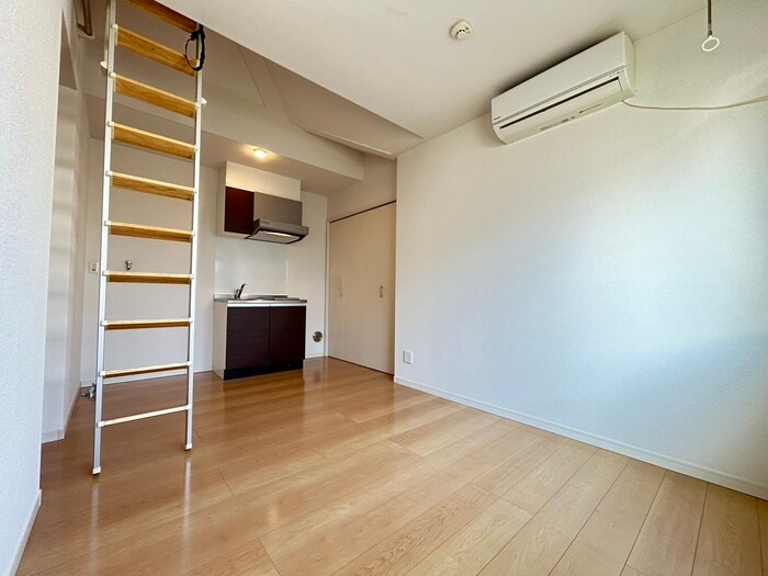 物件内観写真10　(居室)