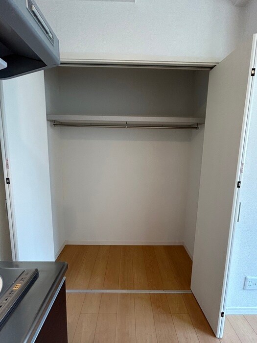 物件内観写真18　(収納)