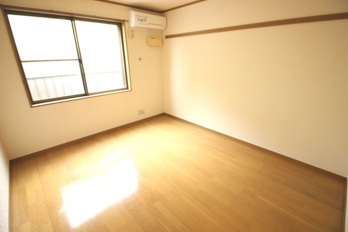 物件内観写真7　(居室)