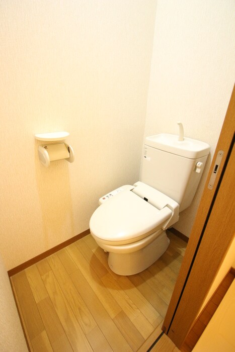 物件内観写真14　(トイレ)