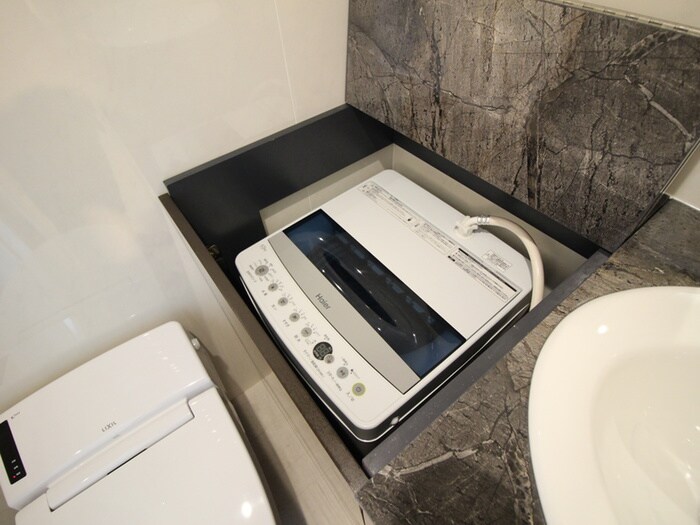 物件内観写真15　(洗濯機置場)